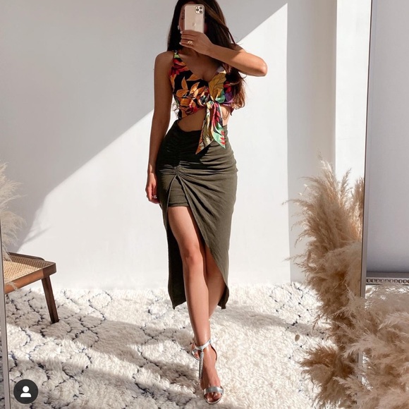 NWT ZARA Blogger’s Fav| Lined Blend Skirt With Ruching - Picture 5 of 16